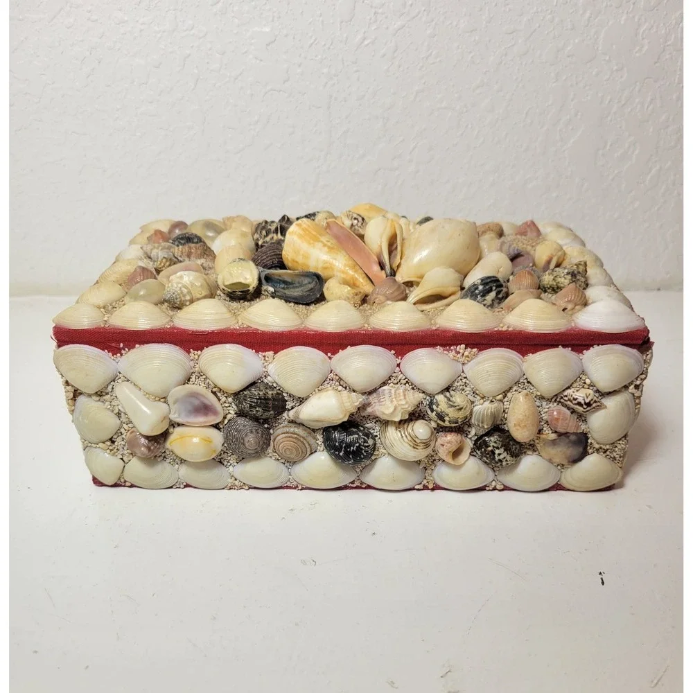 Vintage‎ Sea Shell  Trinket Jewelry Red  Felt Lining